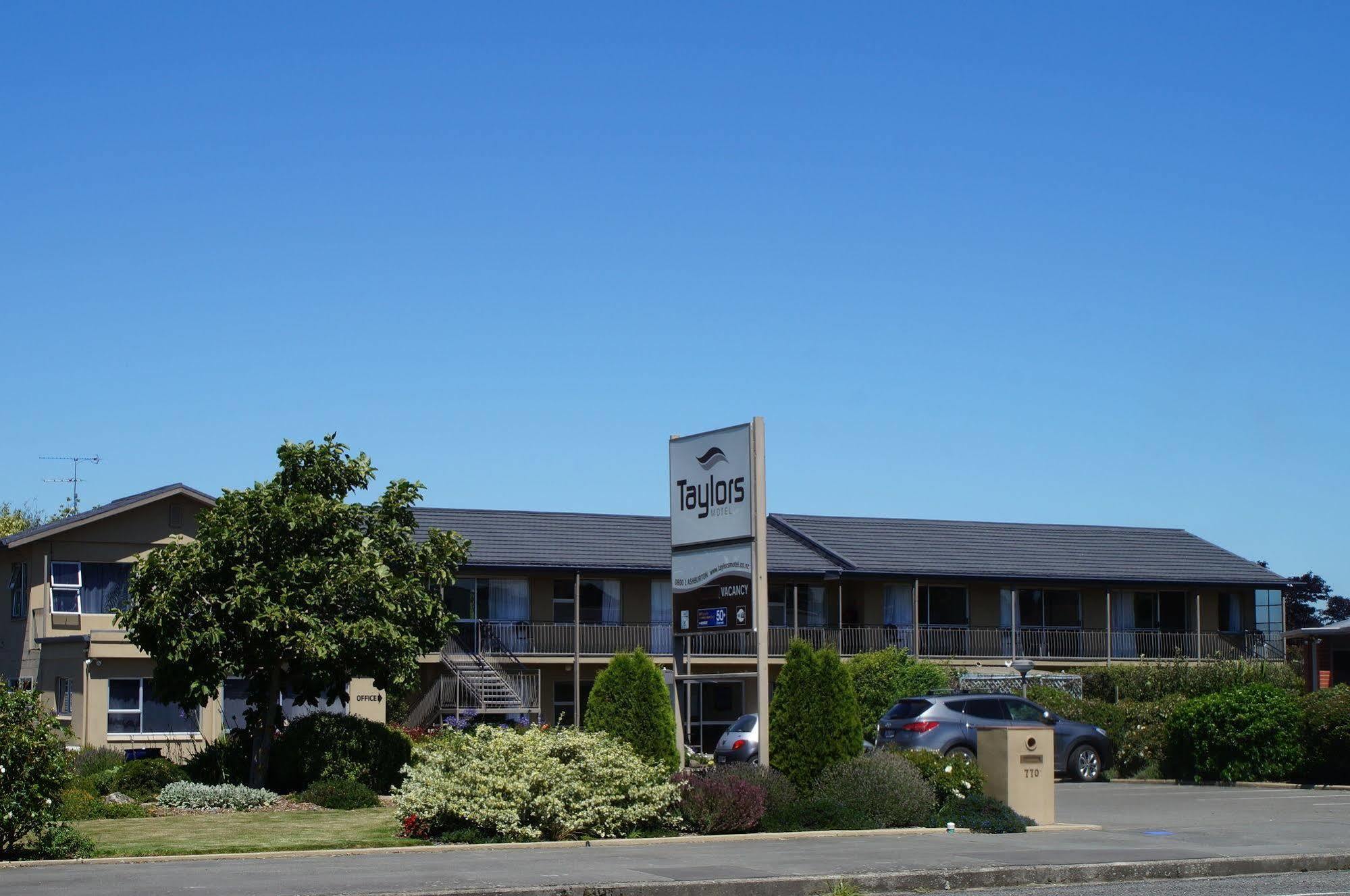 Taylors Motel Ашбертон Екстер'єр фото